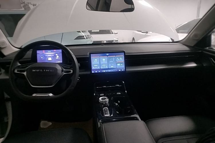 Used Wuling E5 2024 410 km Standard Version Center Console