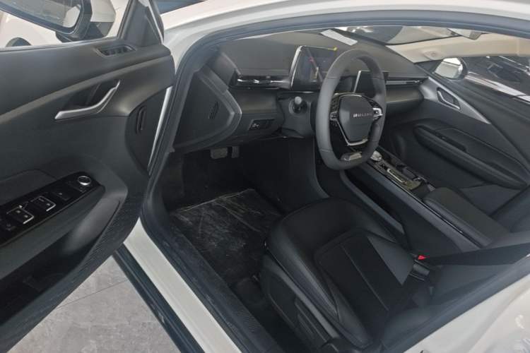Used Wuling E5 2024 510 km Standard Version Driver Seat