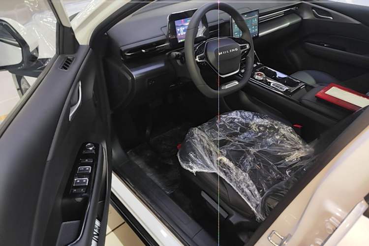 Used Wuling E5 2024 510 km Standard Version Driver Seat
