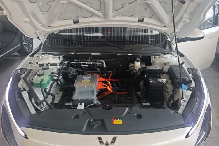 Used Wuling E5 2024 510 km Standard Version Engine Bay