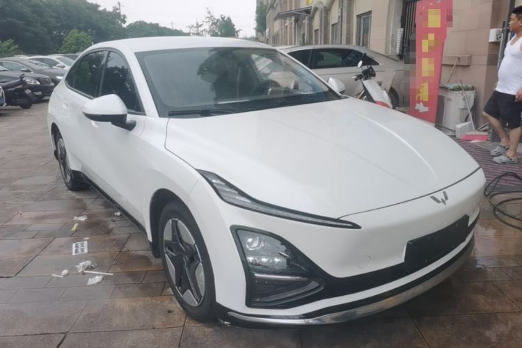 Used Wuling E5 2024 410 km Standard Version Exterior 1