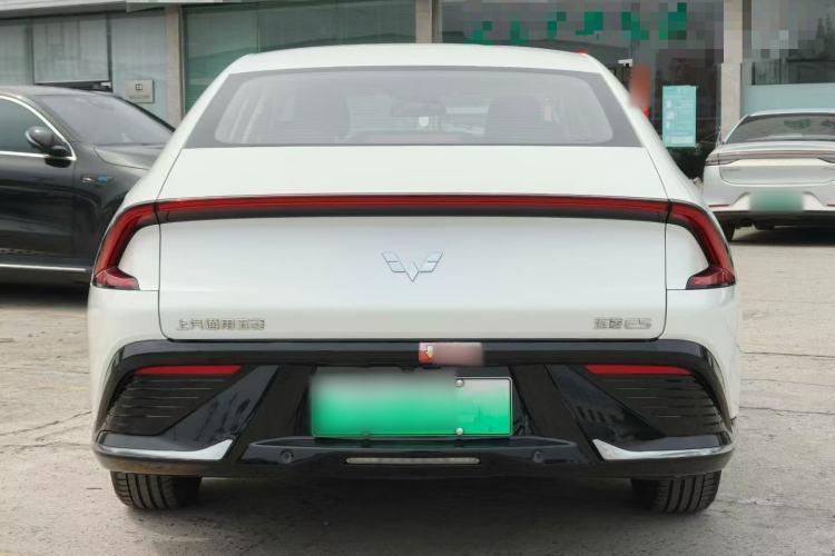Used Wuling E5 2024 410 km Standard Version Exterior 4