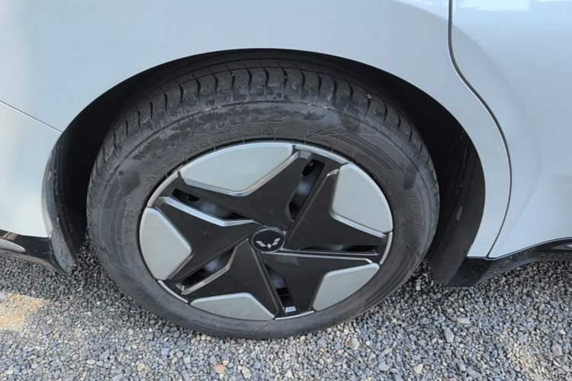 Used Wuling E5 2024 410 km Standard Version Exterior 5