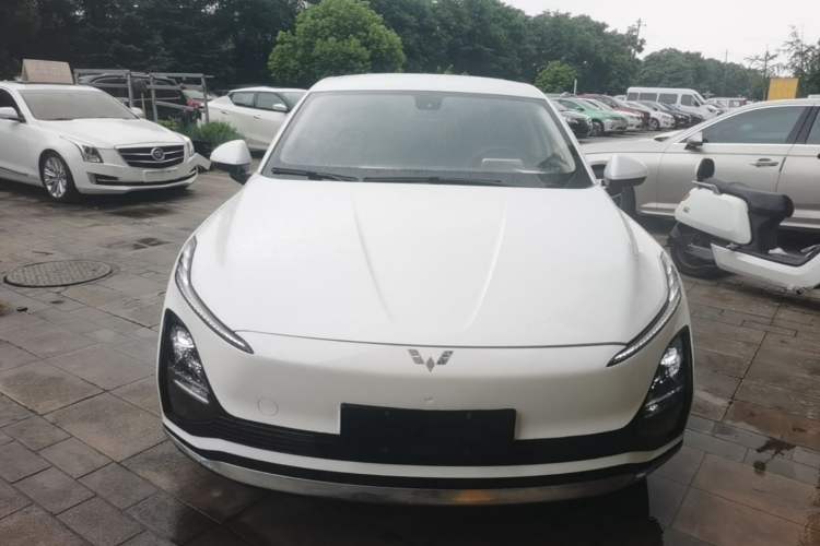 Used Wuling E5 2024 410 km Standard Version Front