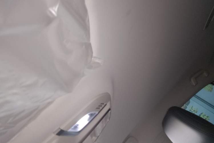 Used Wuling E5 2024 410 km Standard Version Headliner