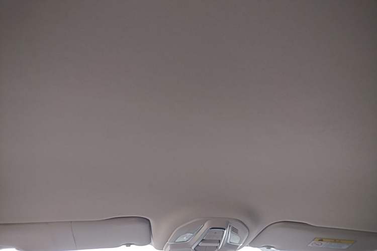 Used Wuling E5 2024 410 km Standard Version Headliner