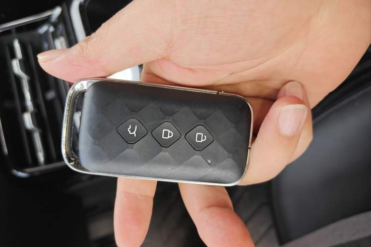Used Wuling E5 2024 410 km Standard Version Interior 1
