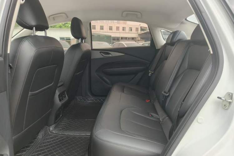Used Wuling E5 2024 410 km Standard Version Interior 3