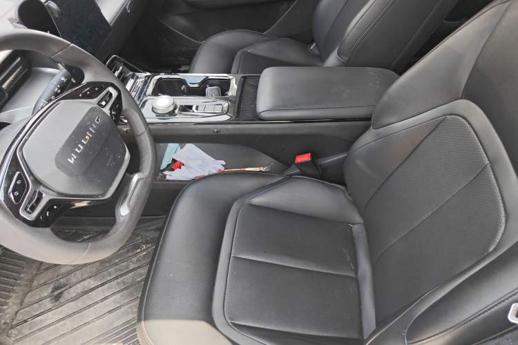 Used Wuling E5 2024 410 km Standard Version Left Front Seat