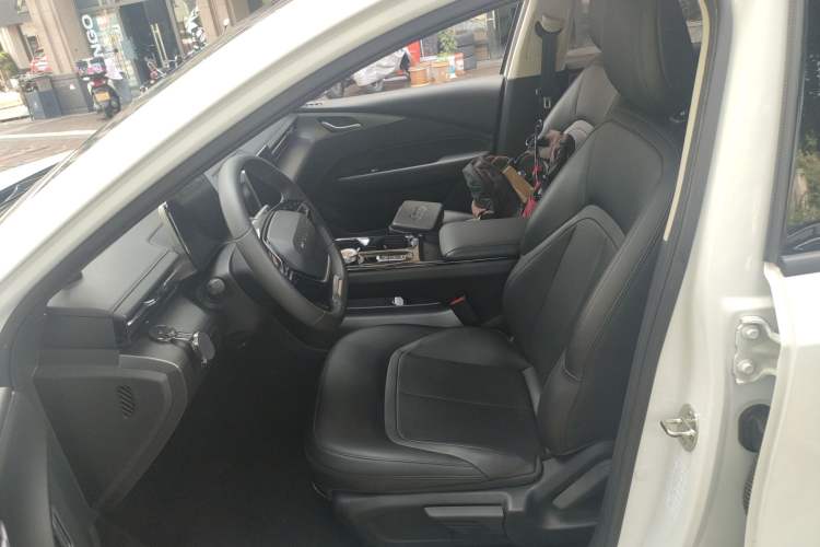 Used Wuling E5 2024 510 km Standard Version Left Front Seat