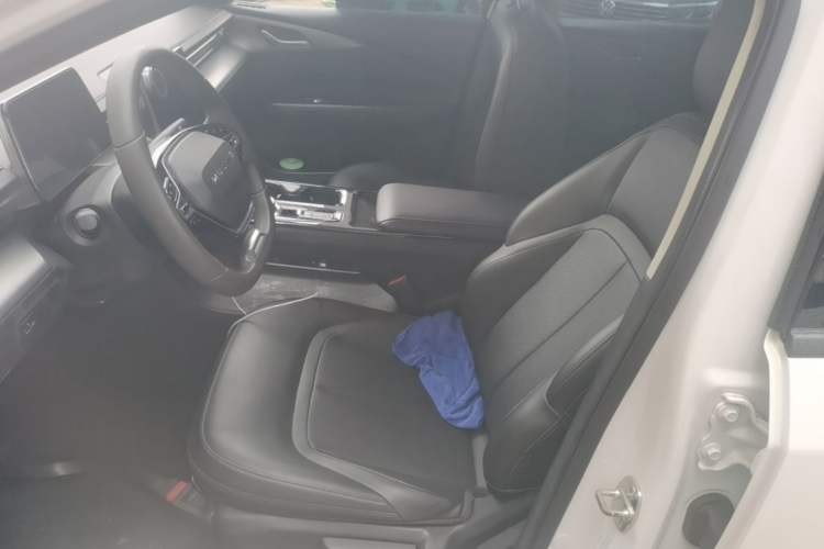 Used Wuling E5 2024 410 km Standard Version Left Front Seat