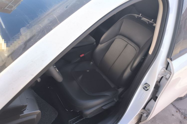 Used Wuling E5 2024 410 km Standard Version Left Front Seat