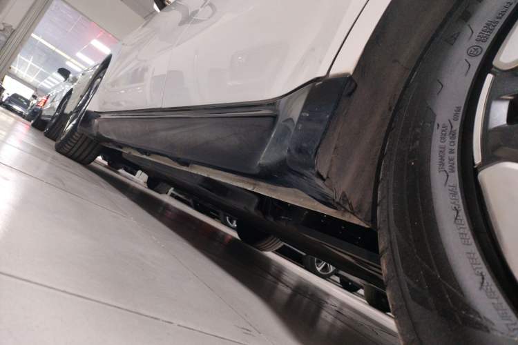 Used Wuling E5 2024 410 km Standard Version Left Side Sill
