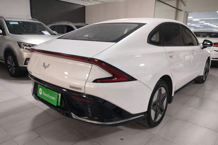 Used Wuling E5 2024 410 km Standard Version Rear Right 45 Deg