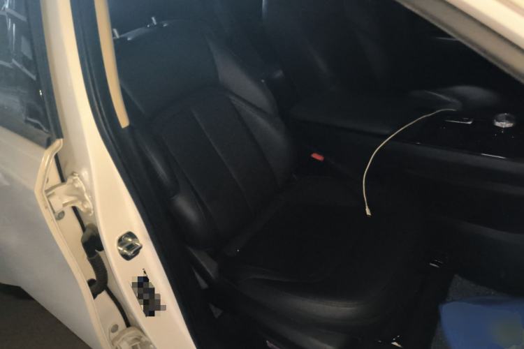 Used Wuling E5 2024 410 km Standard Version Right Front Seat