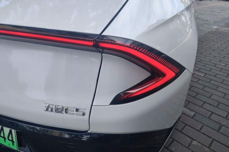 Used Wuling E5 2024 510 km Standard Version Right Rear Taillight