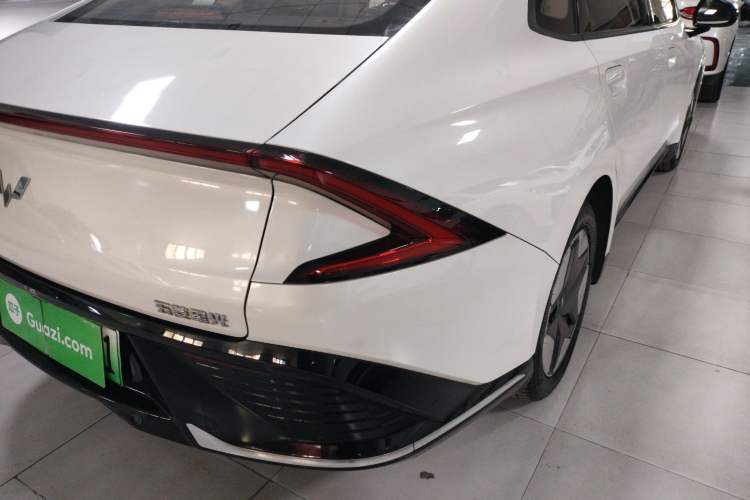 Used Wuling E5 2024 410 km Standard Version Right Rear Taillight