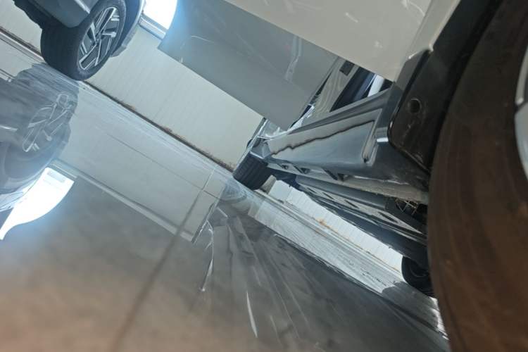 Used Wuling E5 2024 510 km Standard Version Right Side Sill
