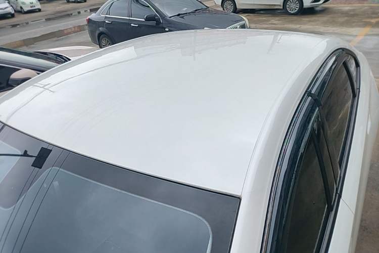 Used Wuling E5 2024 410 km Standard Version Roof