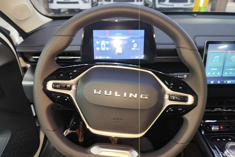 Used Wuling E5 2024 510 km Standard Version Steering Wheel