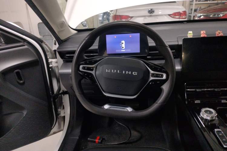 Used Wuling E5 2024 410 km Standard Version Steering Wheel