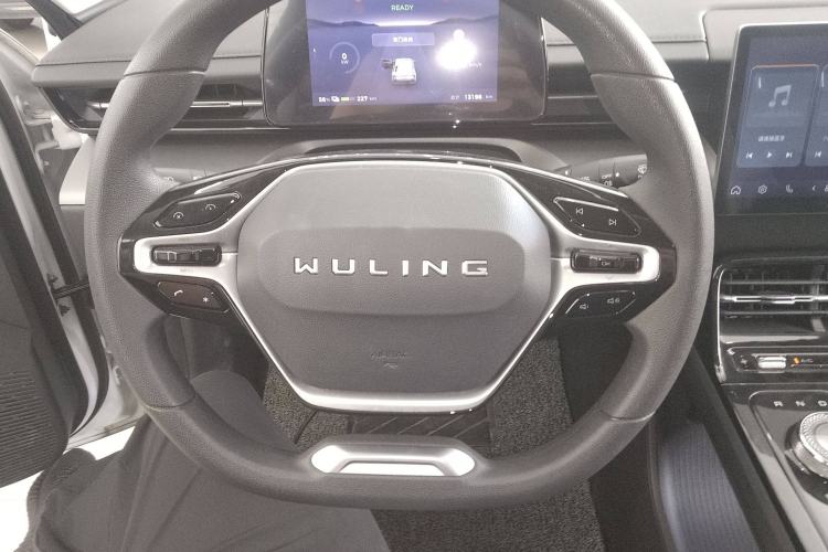 Used Wuling E5 2024 410 km Standard Version Steering Wheel
