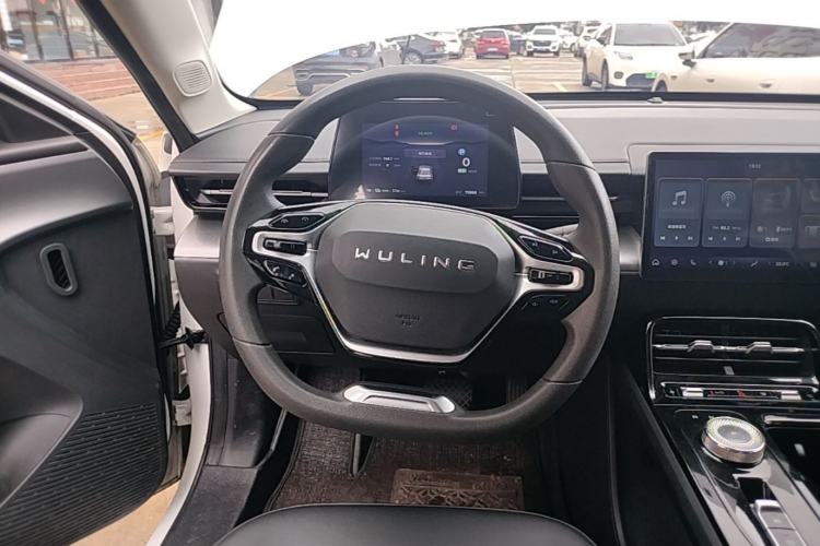 Used Wuling E5 2024 410 km Standard Version Steering Wheel
