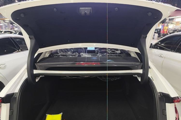 Used Wuling E5 2024 510 km Standard Version Trunk