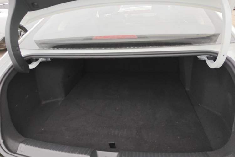 Used Wuling E5 2024 410 km Standard Version Trunk