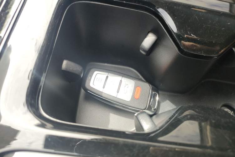 Used Wuling E5 2024 510 km Standard Version Vehicle Key