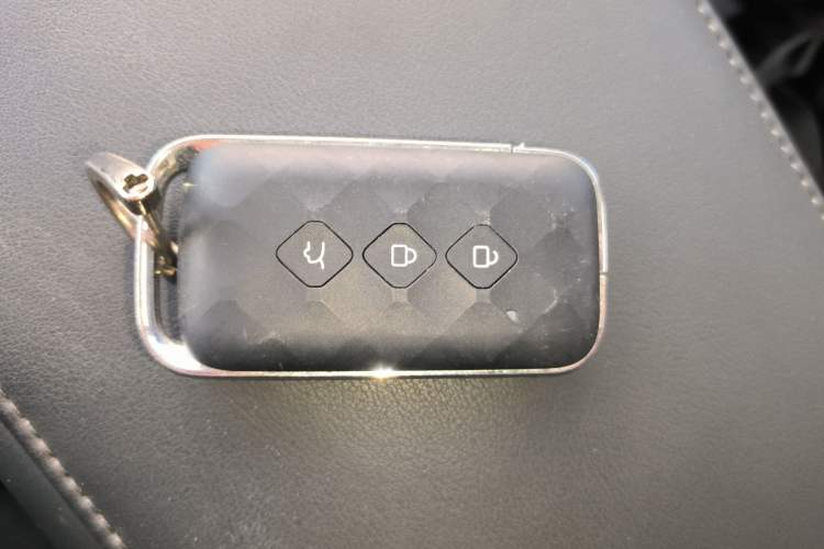 Used Wuling E5 2024 410 km Standard Version Vehicle Key