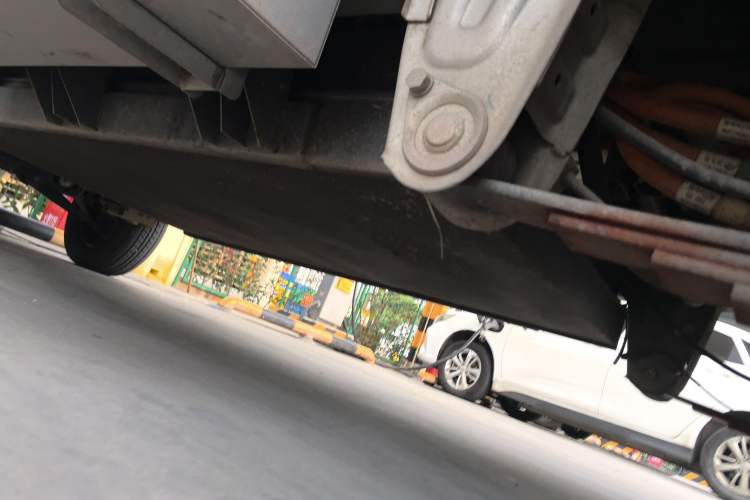 Used Wuling Electric Truck 2021 Cargo Truck Lifan 41.6kWh Inovance 2nd-Generation Electric Control System Chassis Rear Left