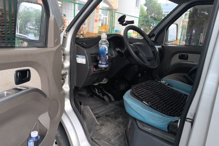 Used Wuling Electric Truck 2021 Cargo Truck Lifan 41.6kWh Inovance 2nd-Generation Electric Control System Driver Seat