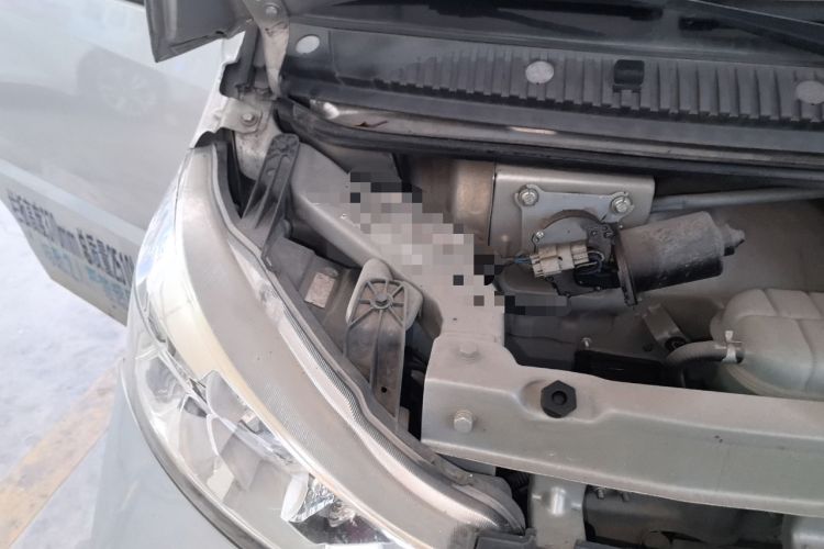 Used Wuling Electric Truck 2021 Cargo Truck Lifan 41.6kWh Inovance 2nd-Generation Electric Control System Engine Bay Right