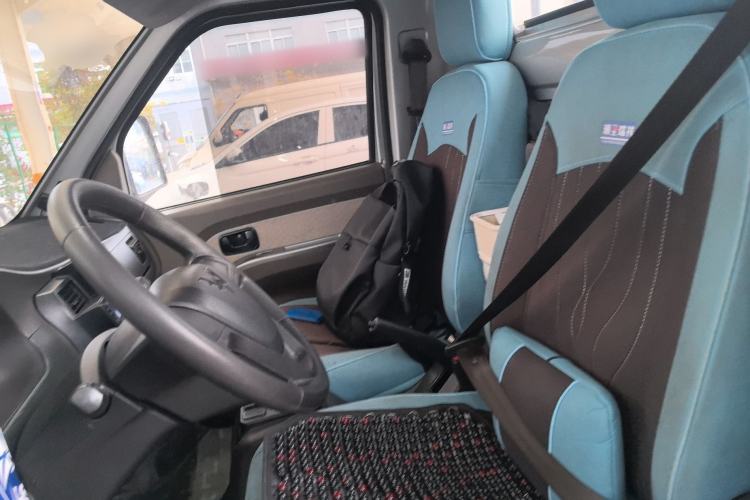 Used Wuling Electric Truck 2021 Cargo Truck Lifan 41.6kWh Inovance 2nd-Generation Electric Control System Left Front Seat