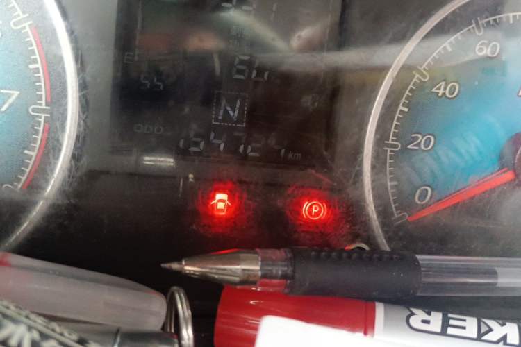 Used Wuling Electric Truck 2021 Cargo Truck Penghui 43.2kWh Liugong Electric Control System Odometer Close Up