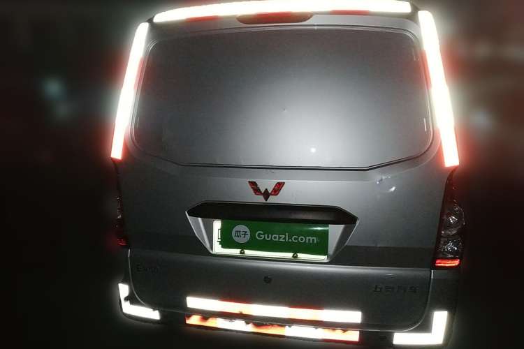 Used Wuling Electric Truck 2022 Affordable Model Anchi with 35.904 kWh Rear