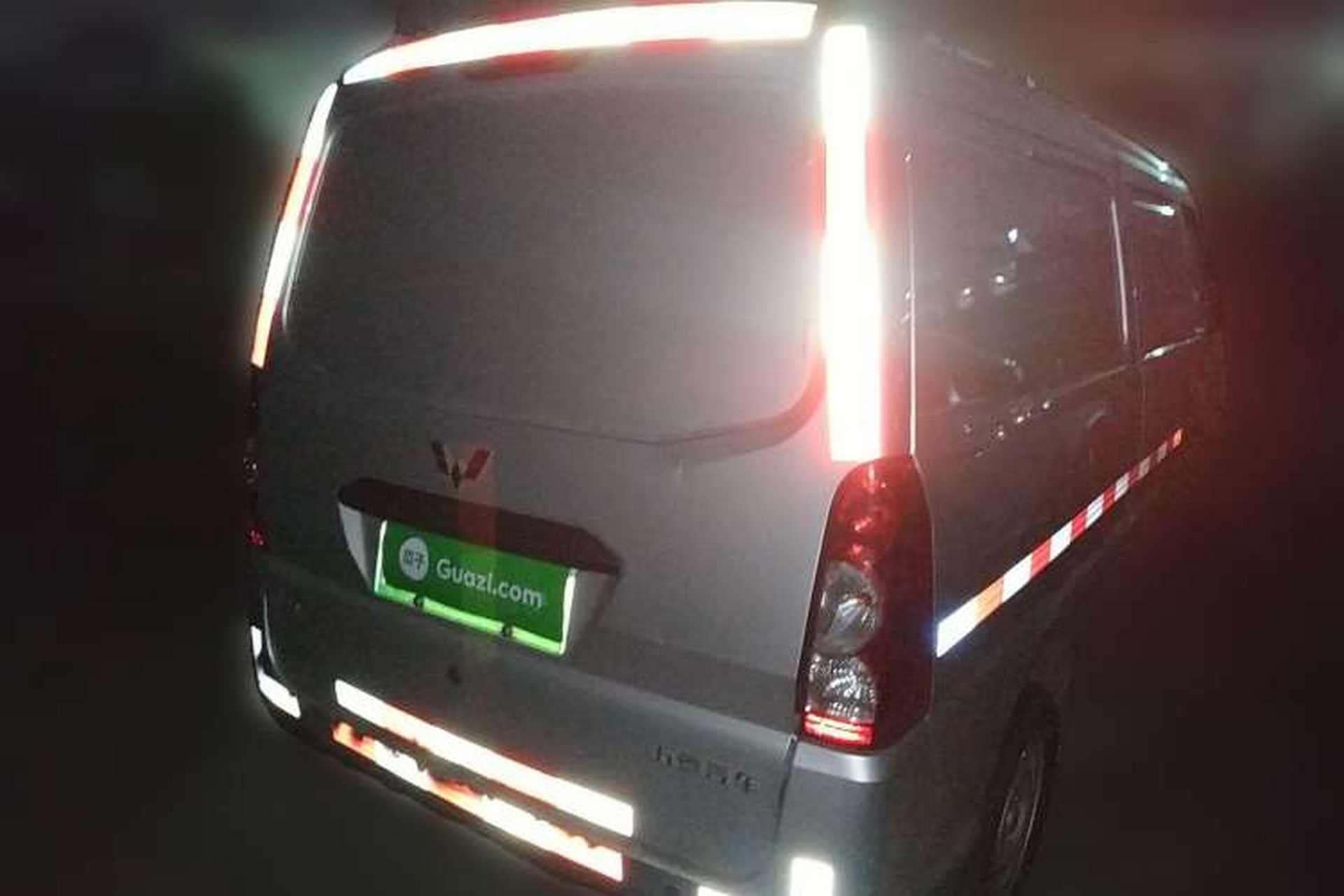 Used Wuling Electric Truck 2022 Affordable Model Anchi with 35.904 kWh Rear Right 45 Deg