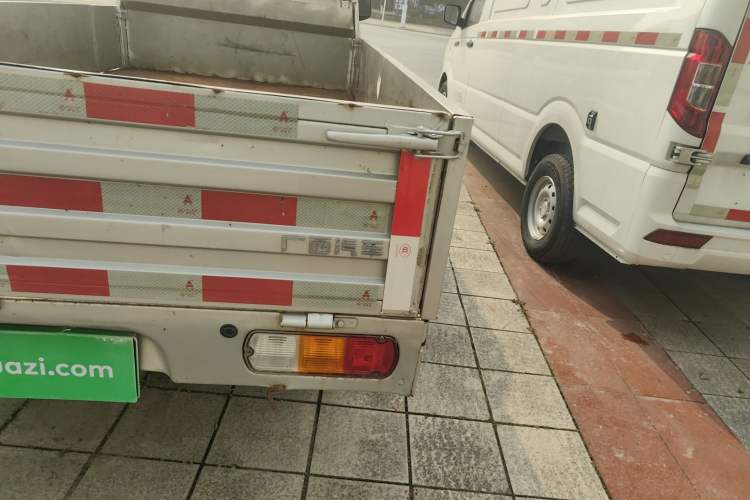 Used Wuling Electric Truck 2022 Affordable Model Anchi with 35.904 kWh Right Rear Taillight