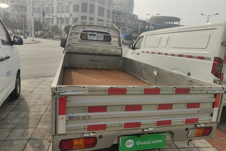 Used Wuling Electric Truck 2022 Affordable Model Anchi with 35.904 kWh Trunk