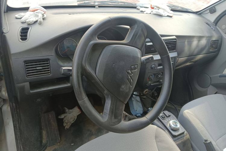Used Wuling EV50 2020 Pure Electric Van Logistics Vehicle – Penghui Non-Heated Battery Center Console