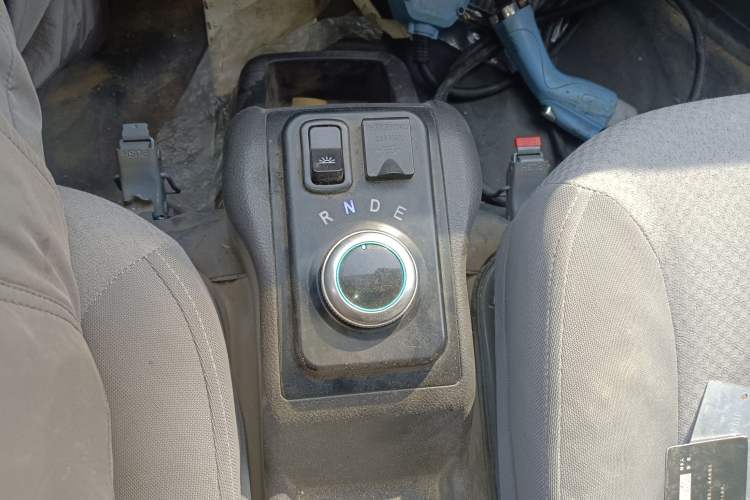 Used Wuling EV50 2020 Pure Electric Van Logistics Vehicle – Penghui Non-Heated Battery Gear Lever