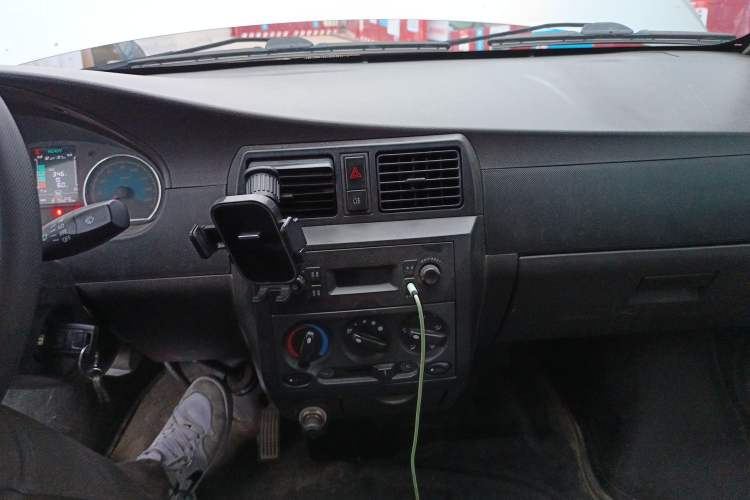 Used Wuling EV50 2020 All-Electric 5-Seater Version Ningde Heated Battery Audio And AC Panel