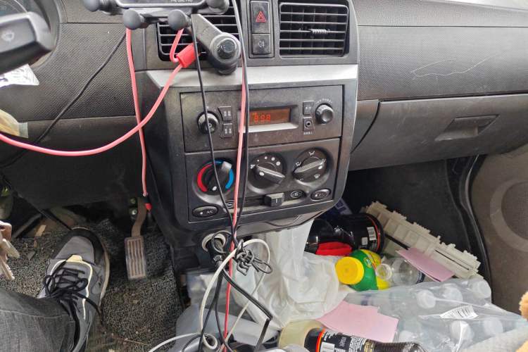 Used Wuling EV50 2020 Pure Electric Van Logistics Vehicle – Penghui Non-Heated Battery Audio And AC Panel