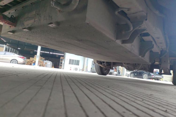 Used Wuling EV50 2020 Pure Electric Van Logistics Vehicle – Penghui Non-Heated Battery Chassis Front Left