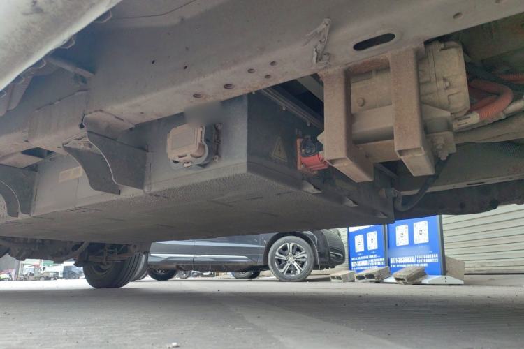 Used Wuling EV50 2020 Pure Electric Van Logistics Vehicle – Penghui Non-Heated Battery Chassis Front Right