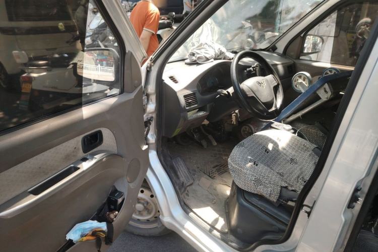 Used Wuling EV50 2020 Pure Electric Van Logistics Vehicle – Penghui Non-Heated Battery Driver Seat