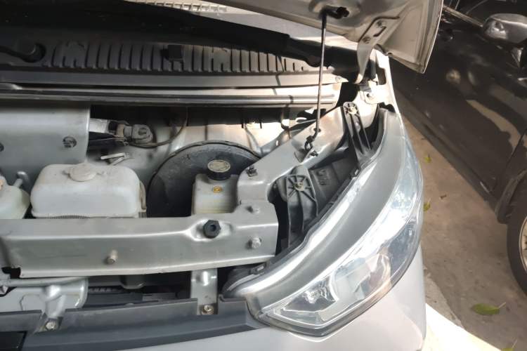 Used Wuling EV50 2020 Pure Electric Van Logistics Vehicle – Penghui Non-Heated Battery Engine Bay Left