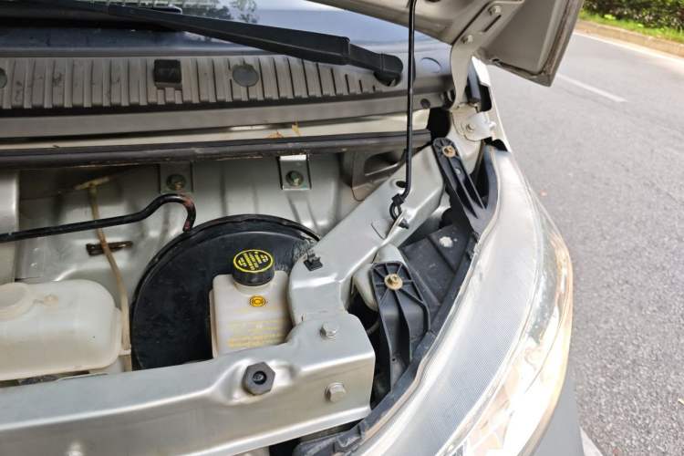 Used Wuling EV50 2020 Pure Electric Van Logistics Vehicle – Penghui Non-Heated Battery Engine Bay Left