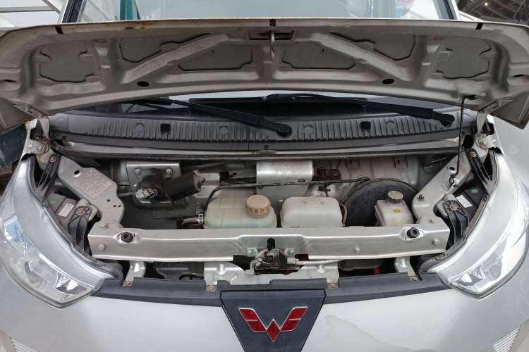 Used Wuling EV50 2020 All-Electric 5-Seater Version Ningde Heated Battery Engine Bay